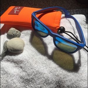 Ray-Ban Sunglasses 🕶 Unisex Ages 8-12